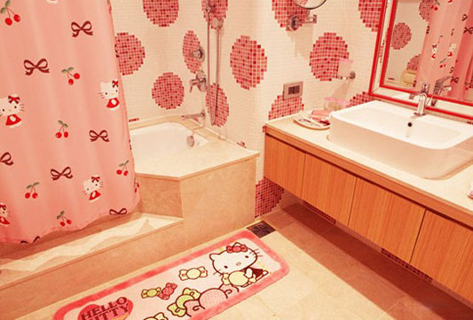 粉色小花墙纸浴室装饰